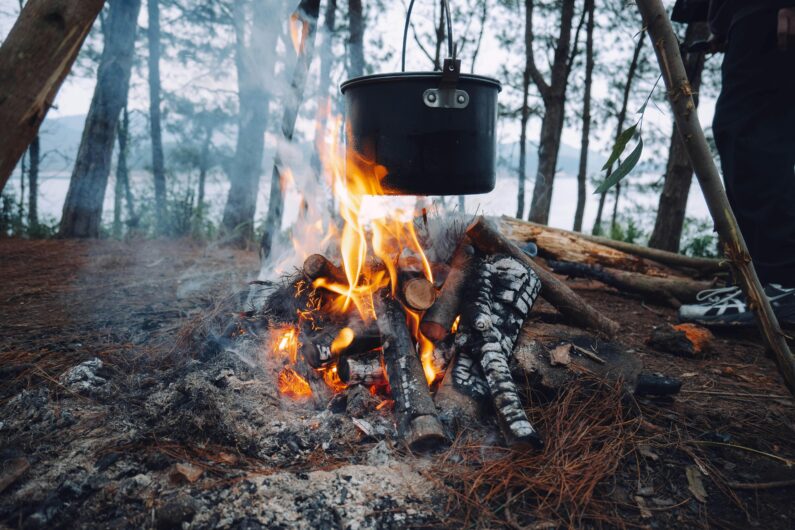 Durch Oven über Lagerfeuer