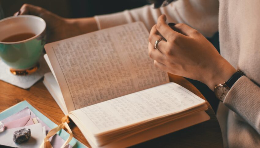 Tagebuch schreiben: Alte Gewohnheit oder moderner Self-Care-Trend?